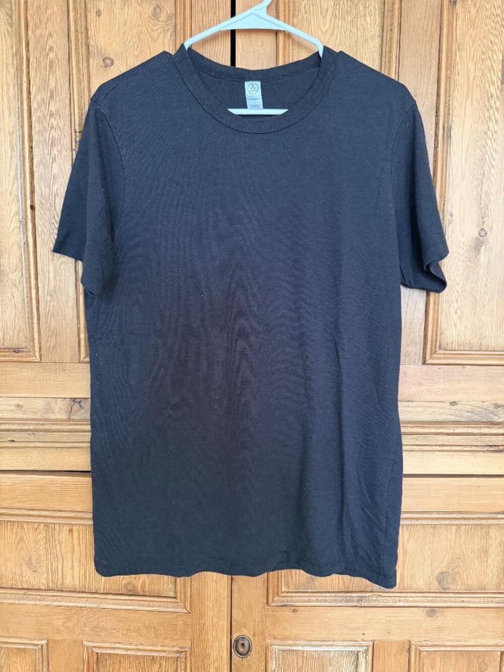 Alternative Men's T-Shirt Black size Large